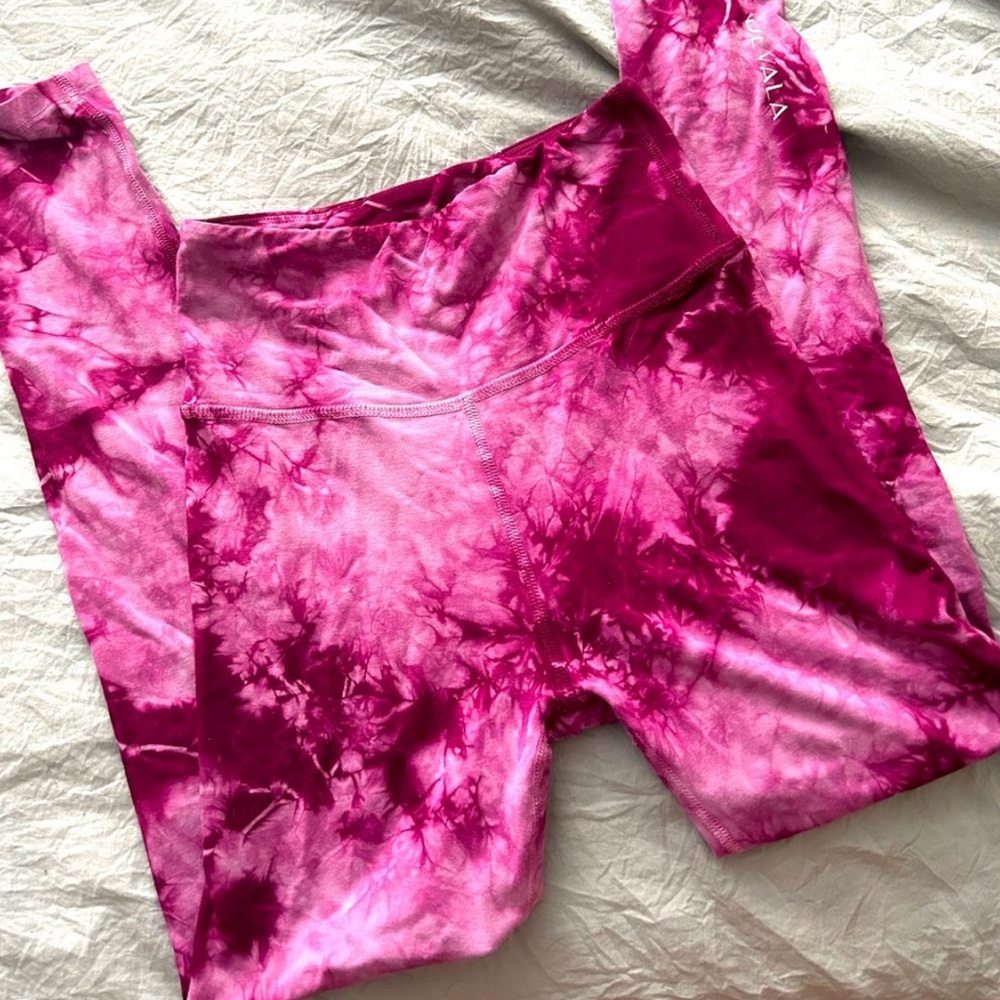 Devala Pink Tie-Dye Bamboo Leggings